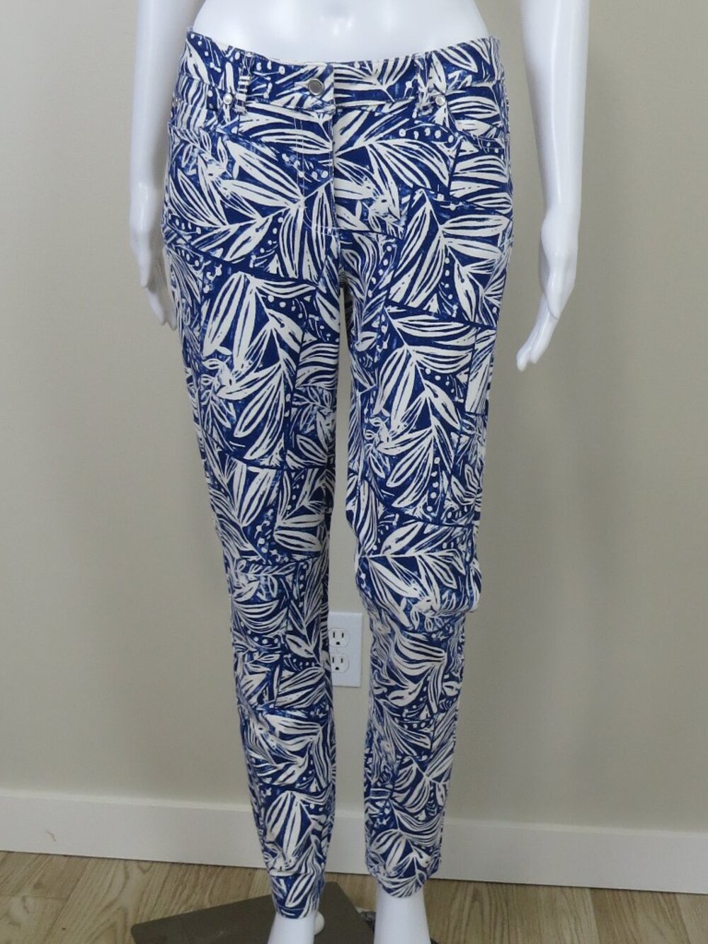 J. McLaughlin Printed Denim Pants Jeans SIZE 6 Blue Leaf Print